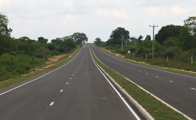 34-Hambantota–Gonnoruwa–Meegahajandura-Road-04